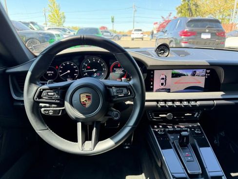 Used 2022 Porsche 911 Carrera image 17