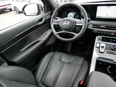 Used 2024 Hyundai Palisade Calligraphy AWD/4WD image 9