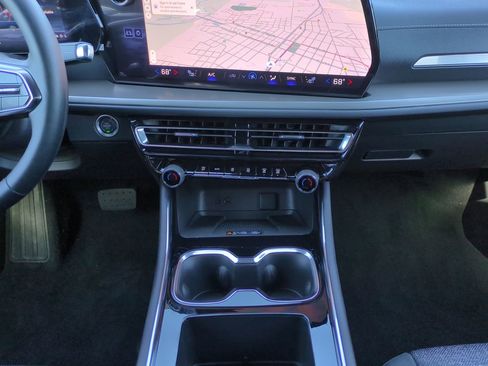 New 2026 Chevrolet Traverse LT w/ Sun and Wheel Package image 20