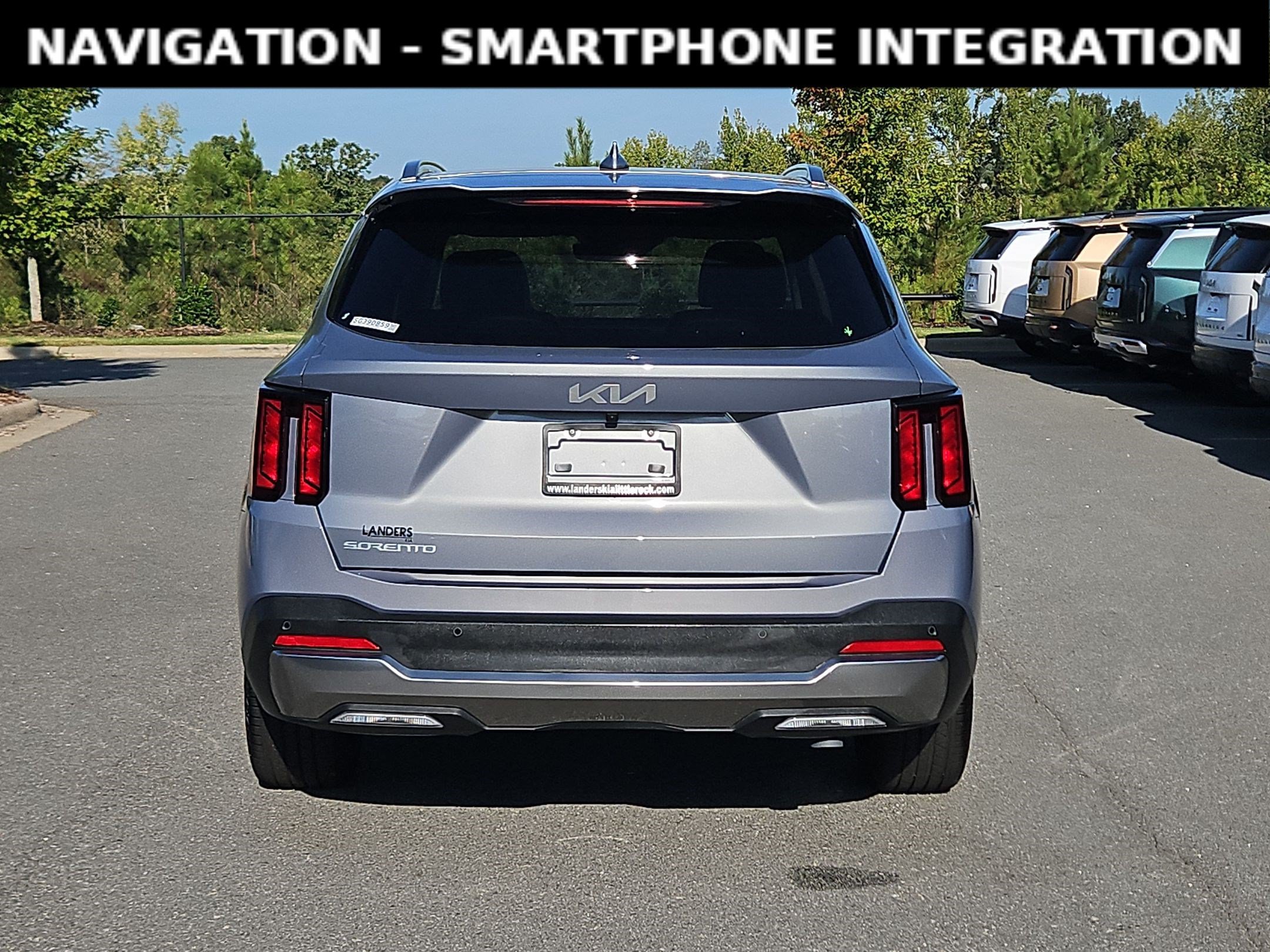 Used 2025 Kia Sorento EX w/ Panoramic Sunroof Package FWD image 6