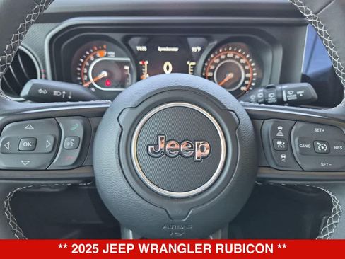 Used 2025 Jeep Wrangler Unlimited Rubicon AWD/4WD image 21