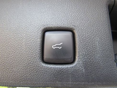 Used 2023 Ford Escape ST-Line Select image 25