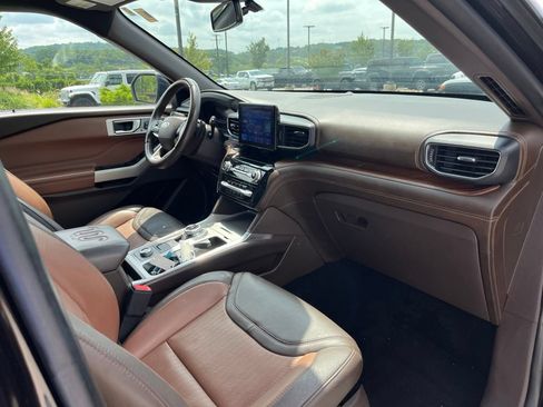Used 2021 Ford Explorer King Ranch AWD/4WD image 30