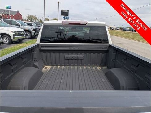 Used 2022 GMC Sierra 1500 SLT w/ SLT Premium Package image 13