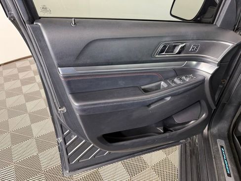 Used 2017 Ford Explorer Sport w/ Equipment Group 401A AWD/4WD image 15