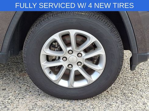Used 2021 Jeep Grand Cherokee Laredo AWD/4WD image 8