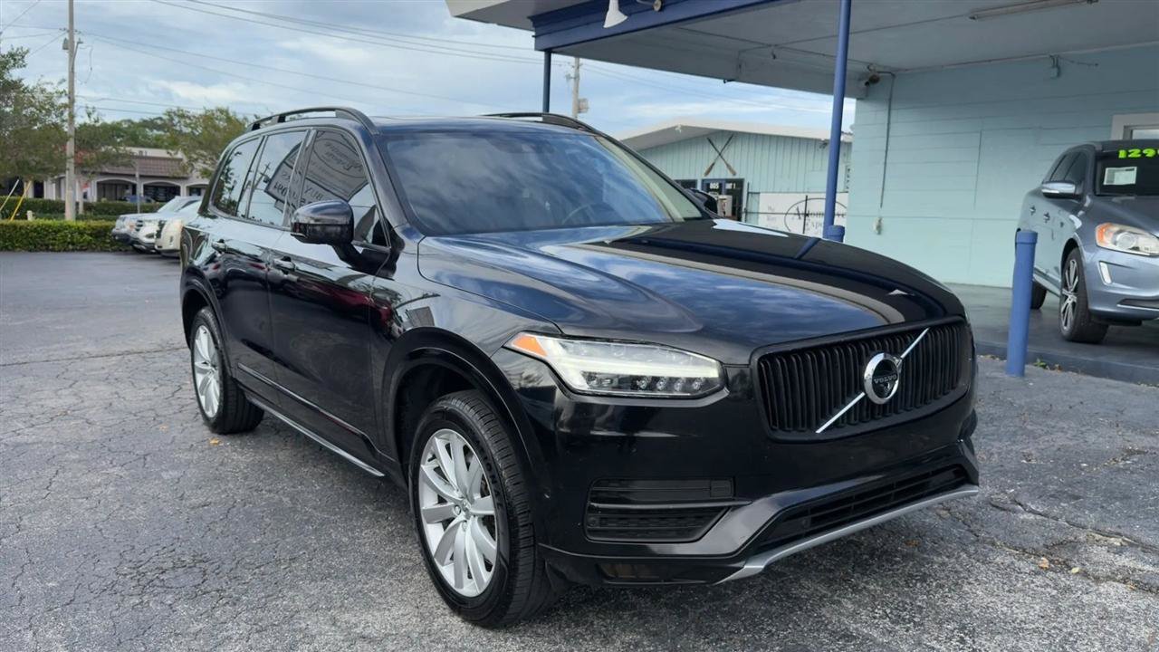 Used 2018 Volvo XC90 T5 Momentum w/ Convenience Package FWD image 7