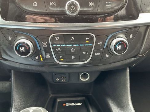 Used 2020 Chevrolet Traverse Premier w/ Redline Edition AWD/4WD image 18