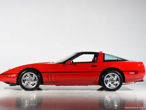 Used 1990 Chevrolet Corvette ZR-1 RWD image 9