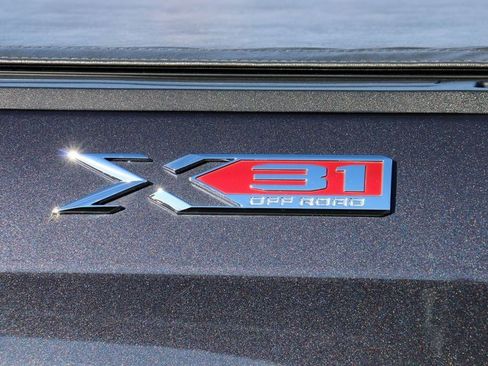 Used 2024 GMC Sierra 1500 Elevation image 11