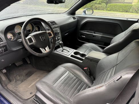 Used 2013 Dodge Challenger R/T RWD image 12