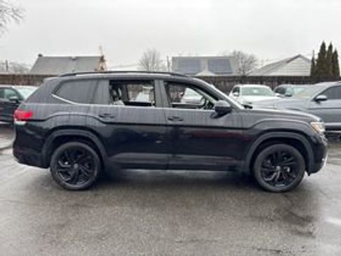 Used 2023 Volkswagen Atlas SE w/ Panoramic Sunroof Package AWD/4WD image 4