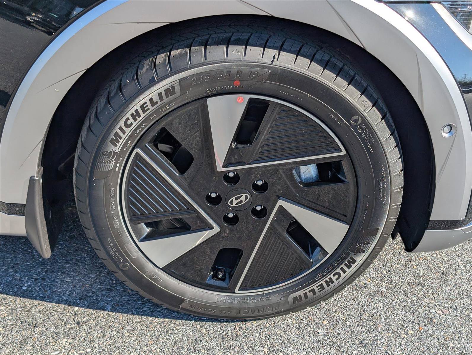 New 2027 Hyundai Ioniq 5 Limited RWD image 6