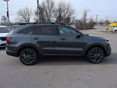 Used 2023 Kia Sorento X-Line EX image 2