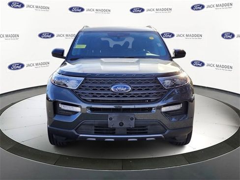 Certified 2022 Ford Explorer XLT w/ Equipment Group 202A image 8