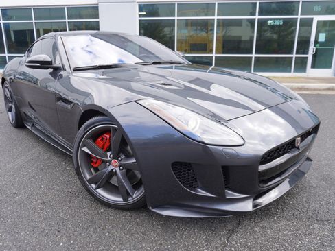 Used 2017 Jaguar F-TYPE R image 2