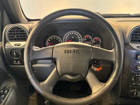 Used 2004 GMC Envoy XUV SLE w/ 1SB Preferred Equipment Group AWD/4WD image 11