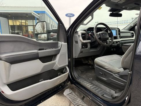 Used 2023 Ford F350 XLT image 12
