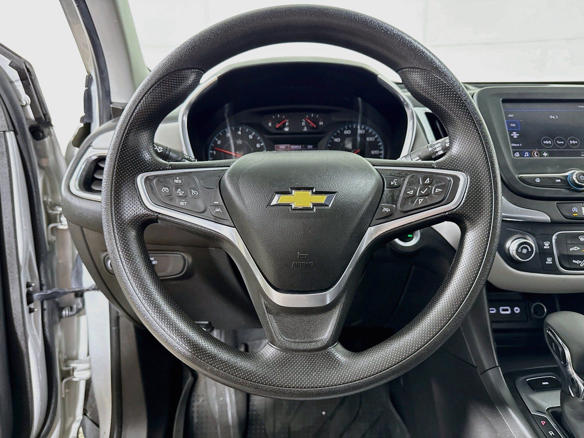 Used 2022 Chevrolet Equinox LS w/ LPO, Floor Liner Package AWD/4WD image 13