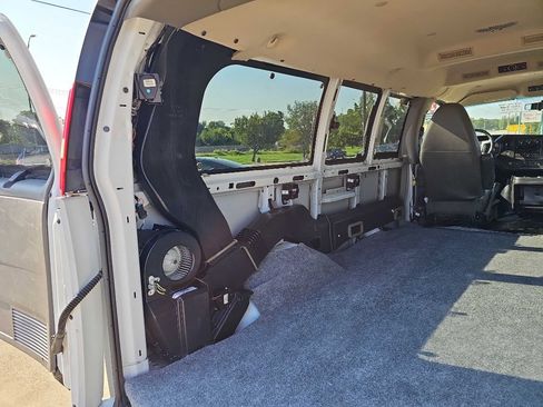Used 2013 Chevrolet Express 2500 LT w/ LT Preferred Equipment Group image 20
