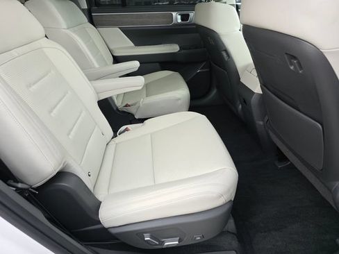 Used 2025 Hyundai Santa Fe Calligraphy AWD/4WD image 13