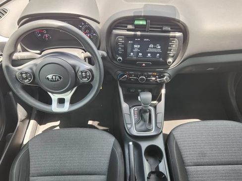 Used 2020 Kia Soul S FWD image 26