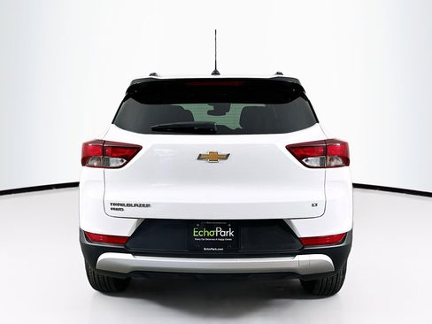 Used 2025 Chevrolet TrailBlazer LT AWD/4WD image 7