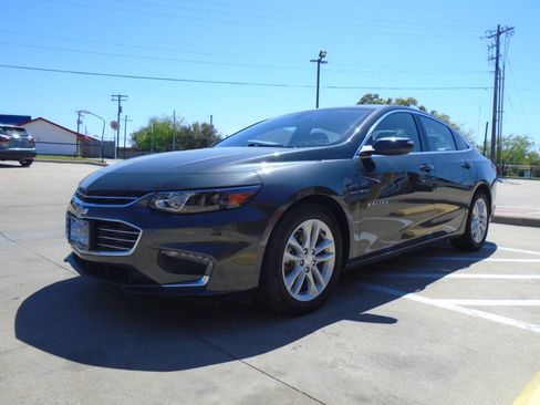 Used 2016 Chevrolet Malibu LT w/ Leather Package image 3