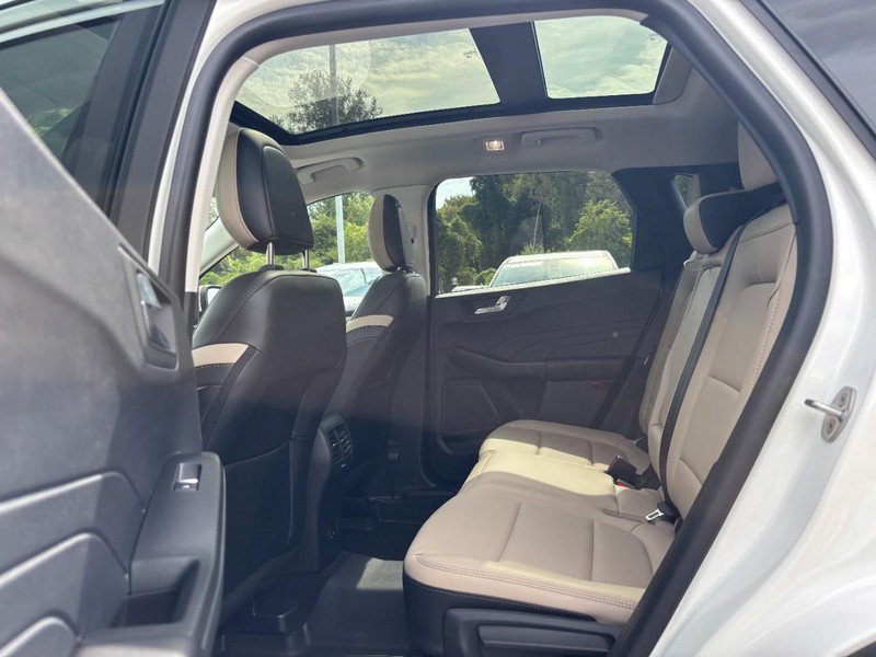 Used 2021 Ford Escape SEL AWD/4WD image 11