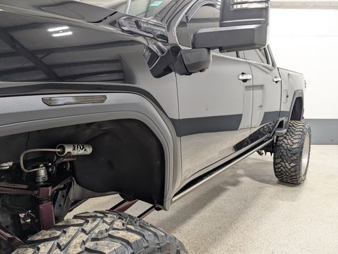 Used 2024 GMC Sierra 2500 Denali Ultimate AWD/4WD image 7