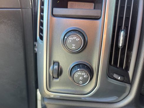 Used 2017 Chevrolet Silverado 1500 LT w/ All Star Edition image 15