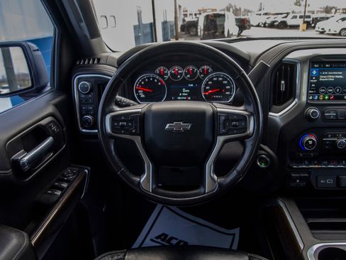 Used 2021 Chevrolet Silverado 1500 LT Trail Boss w/ Convenience Package II AWD/4WD image 19