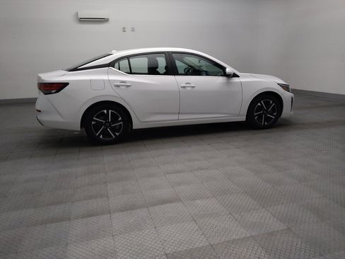 Used 2025 Nissan Sentra SV FWD image 10