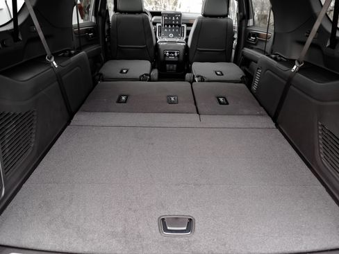 New 2026 GMC Yukon XL Denali image 10