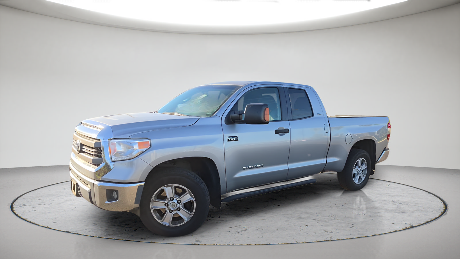 Used 2015 Toyota Tundra SR5 w/ SR5 Upgrade Package AWD/4WD image 12
