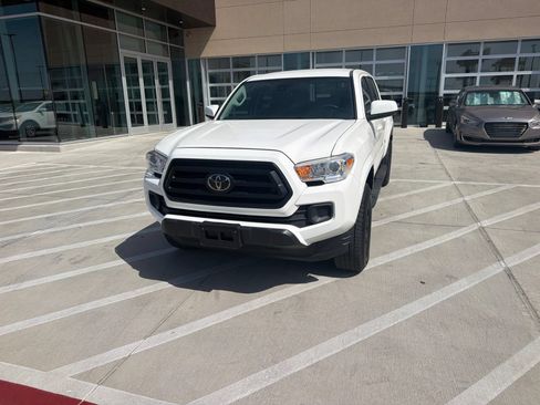 Used 2021 Toyota Tacoma SR w/ SR Convenience Package RWD image 2