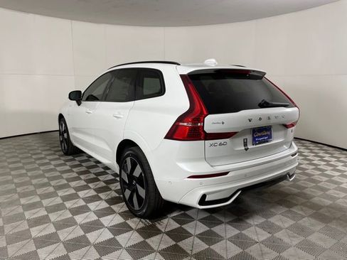 Used 2024 Volvo XC60 T8 Plus w/ Protection Package image 11