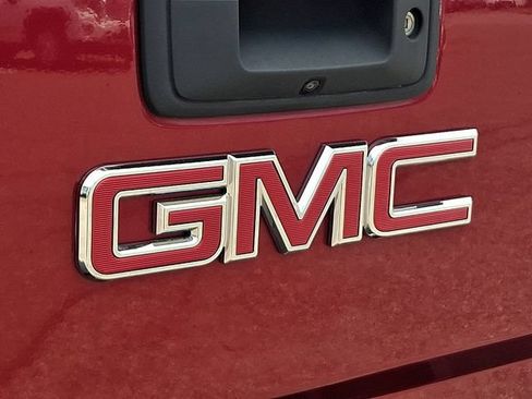 Used 2018 GMC Sierra 1500 SLT AWD/4WD image 32