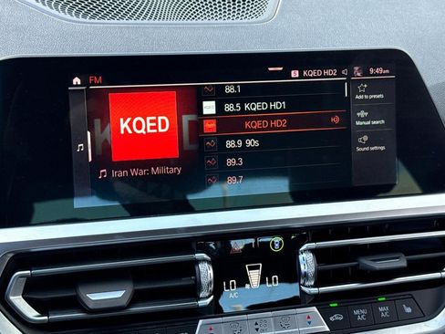 Used 2023 BMW M440i Coupe w/ Premium Package image 22