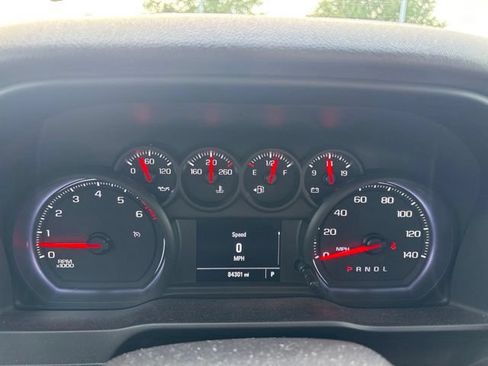 Used 2019 GMC Sierra 1500 2WD Crew Cab w/ Convenience Package image 11