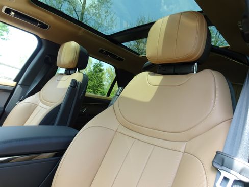 New 2026 Land Rover Range Rover Sport Dynamic SE AWD/4WD image 16