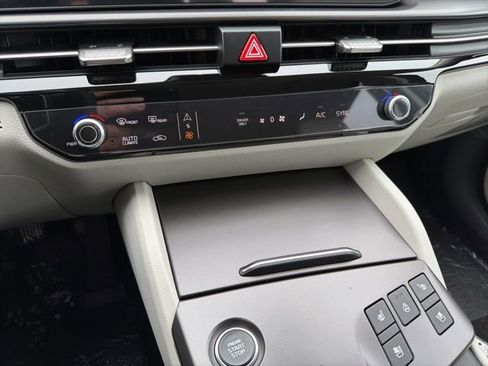 New 2026 Kia Sportage SX Prestige image 16