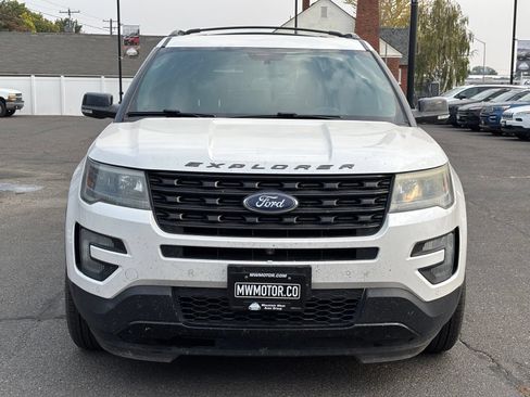 Used 2016 Ford Explorer Sport w/ Equipment Group 401A AWD/4WD image 2