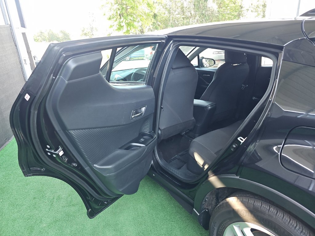 Used 2021 Toyota C-HR LE FWD image 35