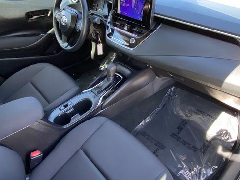 Certified 2025 Toyota Corolla LE image 9