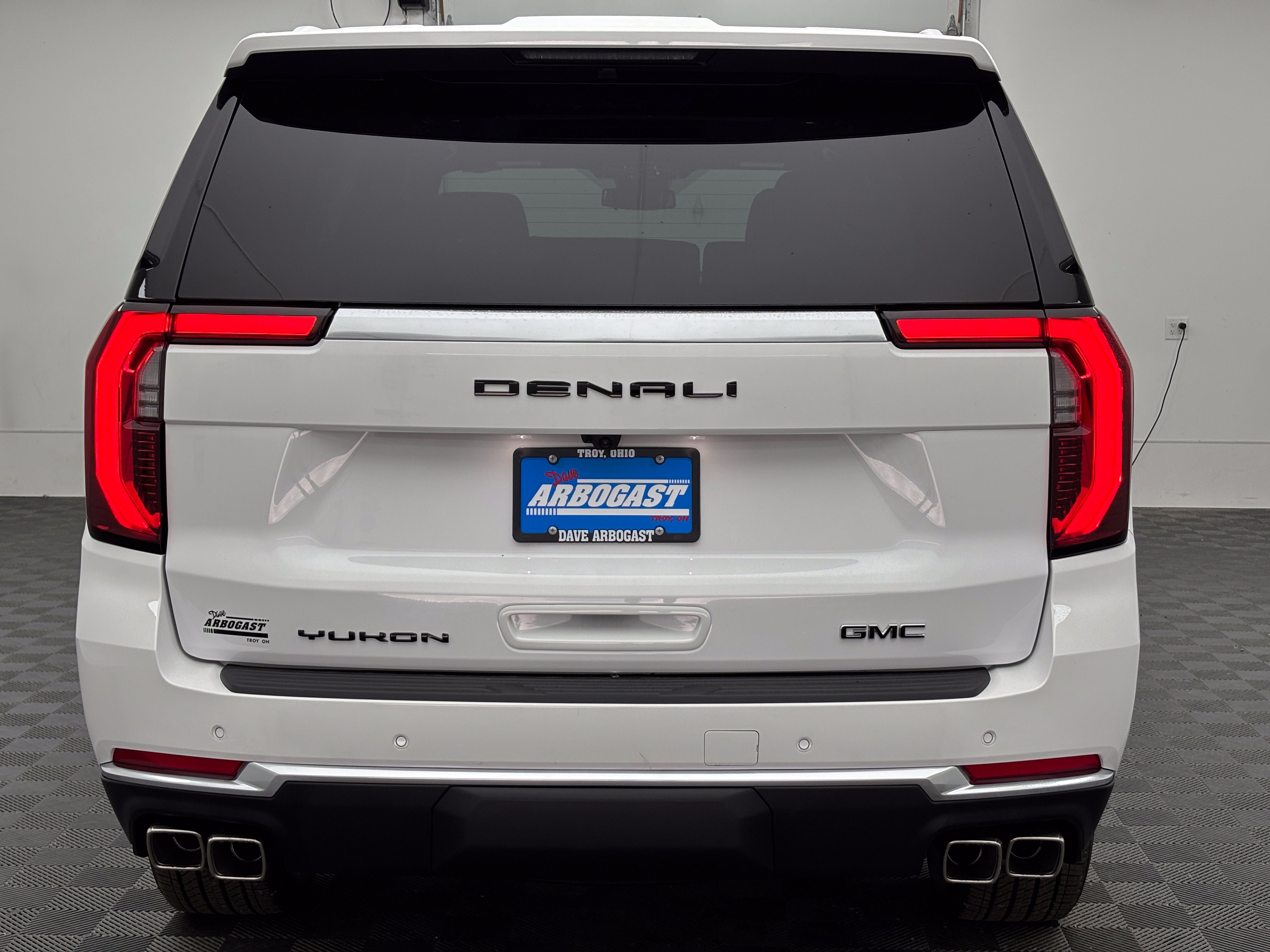 New 2026 GMC Yukon Denali w/ Sun & Power Step Package AWD/4WD image 9
