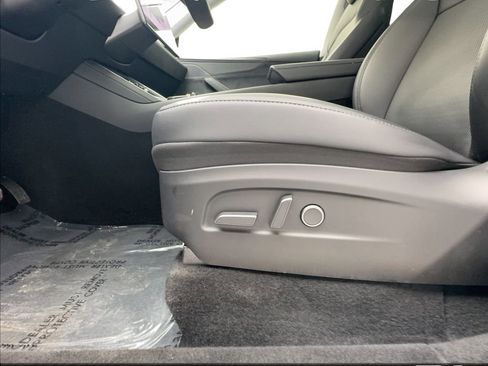 Used 2026 Tesla Model Y AWD image 20