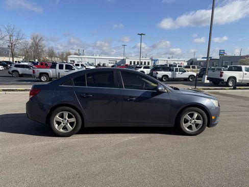 Used 2014 Chevrolet Cruze LT image 2