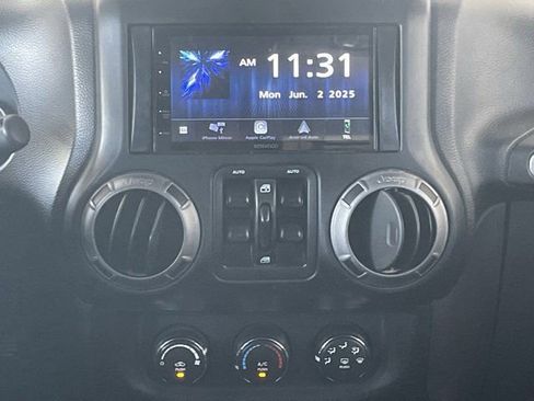 Used 2013 Jeep Wrangler Unlimited Sport AWD/4WD image 13