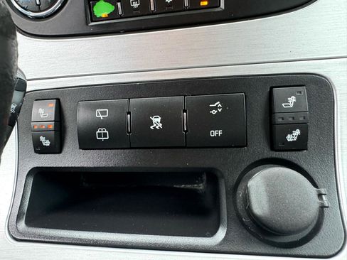 Used 2010 GMC Acadia SLT image 11